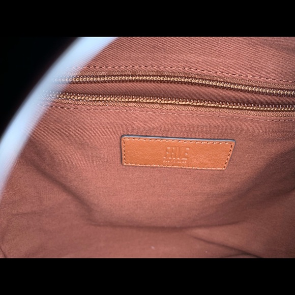 FRYE MADISON SHOULDER NWT. Cognac Brown - Picture 7 of 8